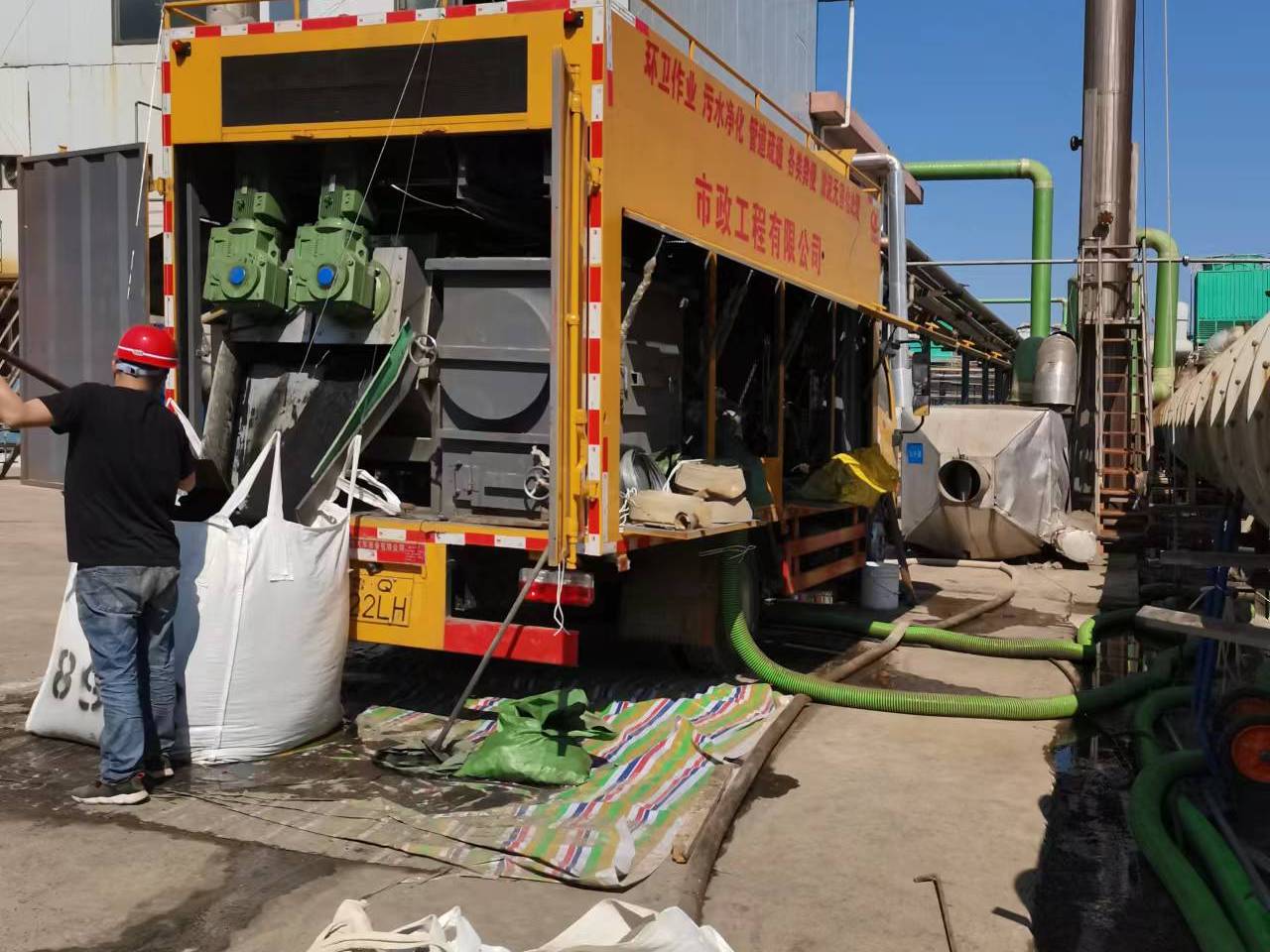 屏山淤泥压干处理